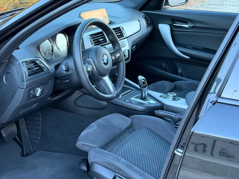 BMW 120 Facelift-ПЪЛЕН-М-ПАКЕТ-АЛКАНТАРА-НАВИ-LED-ОТЛИЧНА, снимка 10 - Автомобили и джипове - 53143047