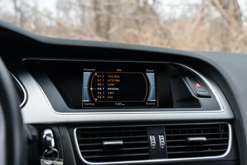 Audi S4 TWO TONE* КОЖА* ПОДГРЕВ* , снимка 10 - Автомобили и джипове - 53539234