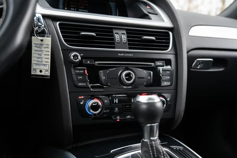 Audi S4 TWO TONE* КОЖА* ПОДГРЕВ* , снимка 11 - Автомобили и джипове - 53539234