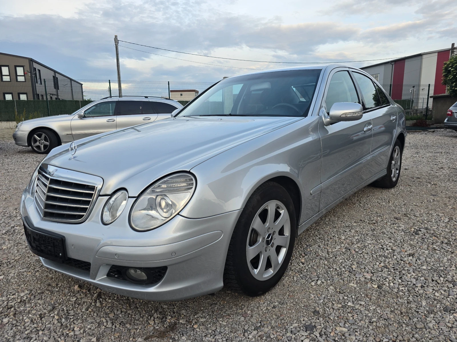Mercedes-Benz E 200 KOMPRESSOR FACELIFT, снимка 1