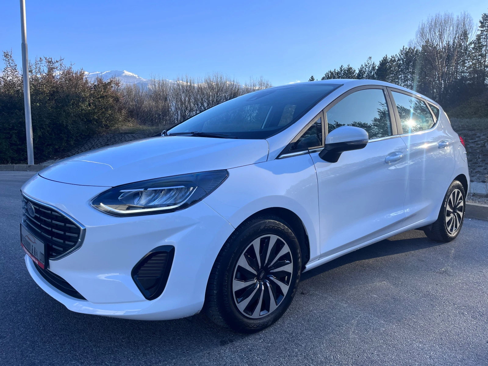 Ford Fiesta 1.0i Hybrid / Titanium  - изображение 3