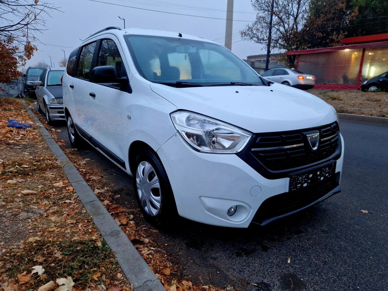 Dacia Lodgy 1.6 Gas 7местен - изображение 2