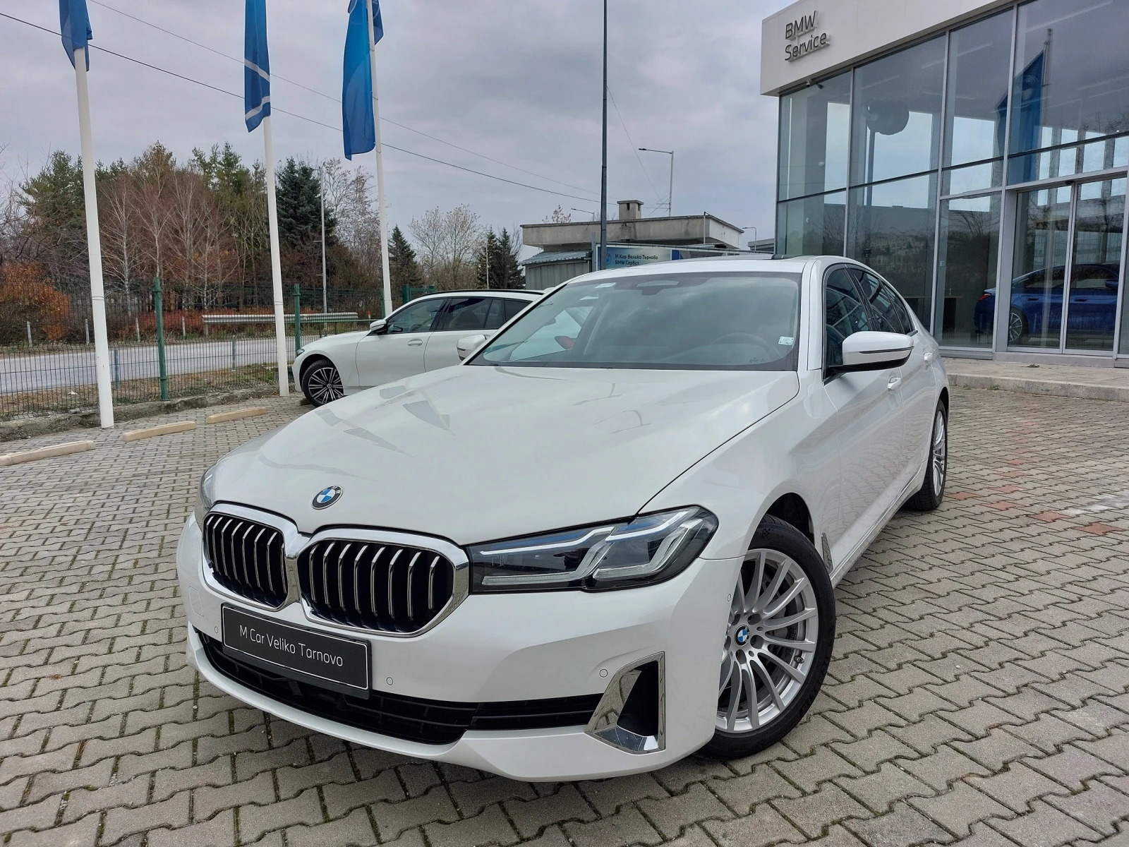 BMW 530 xDrive Sedan - [1] 