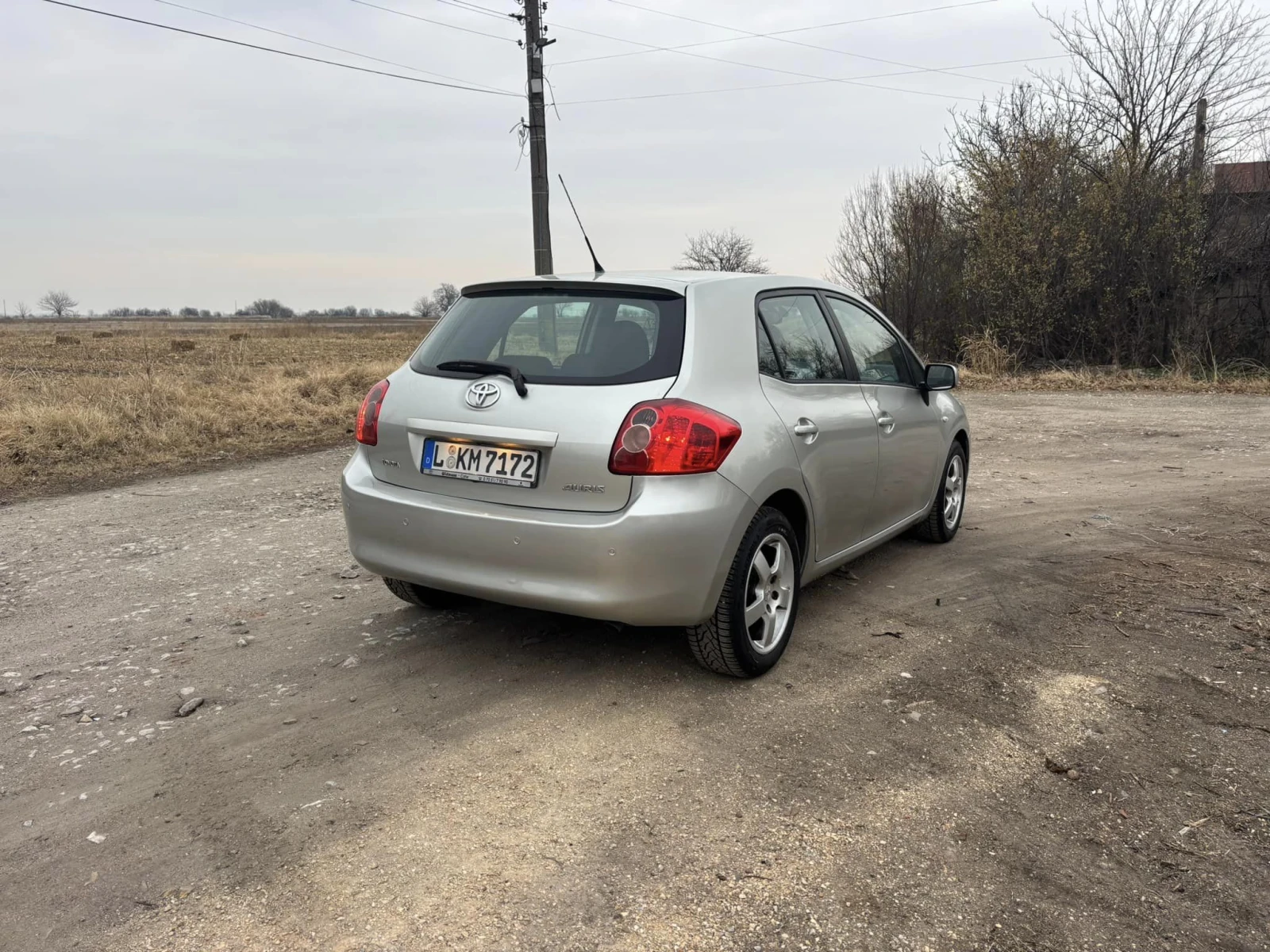 Toyota Auris 1.6 бензин - изображение 4