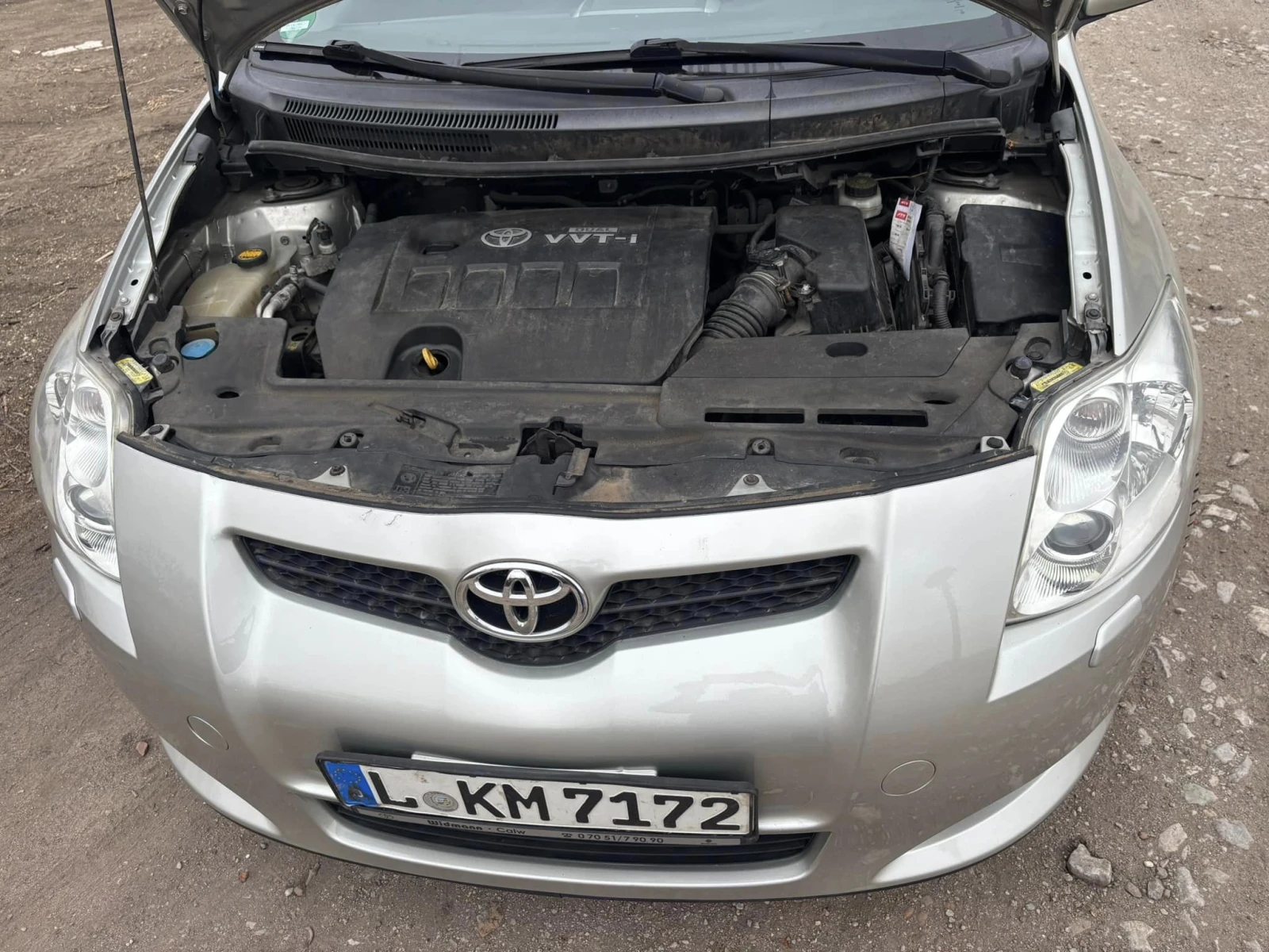 Toyota Auris 1.6 бензин - изображение 7