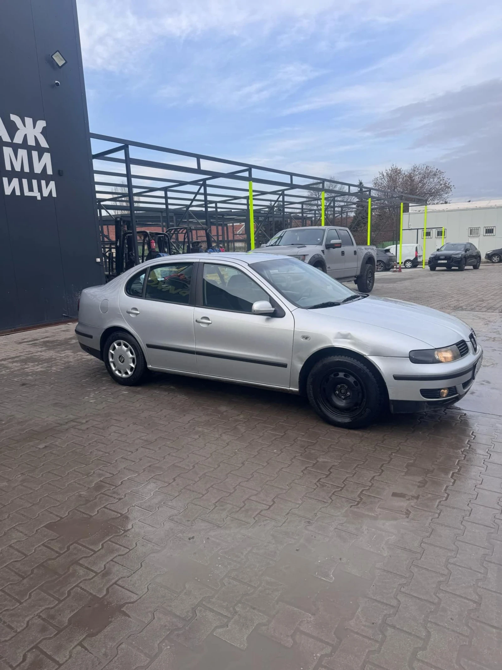 Seat Toledo 1.8!!  газов инжекцион !! Работещ климатик! - изображение 2