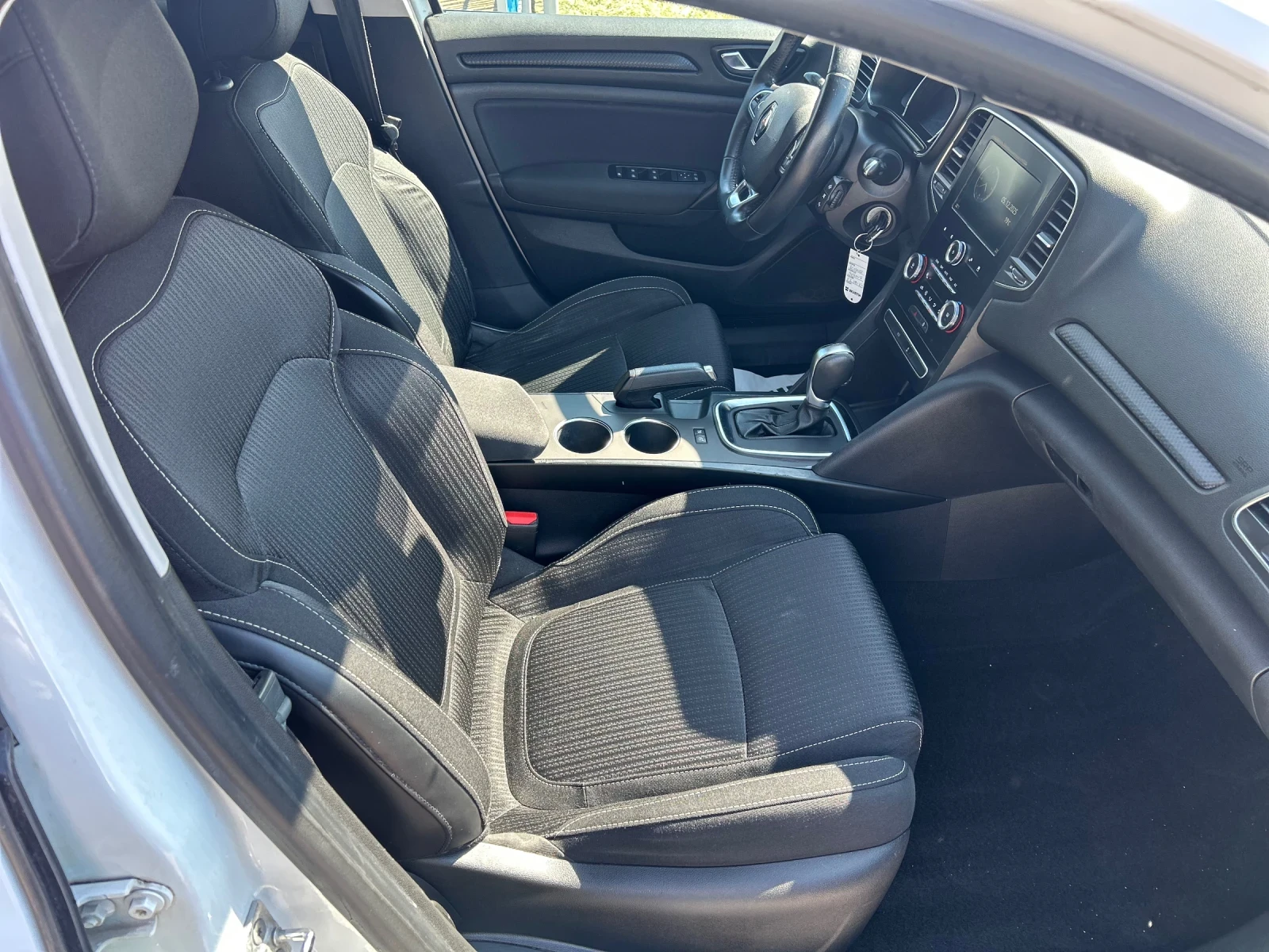 Renault Megane DCI AUTO EURO6B | Mobile.bg — изображение 13