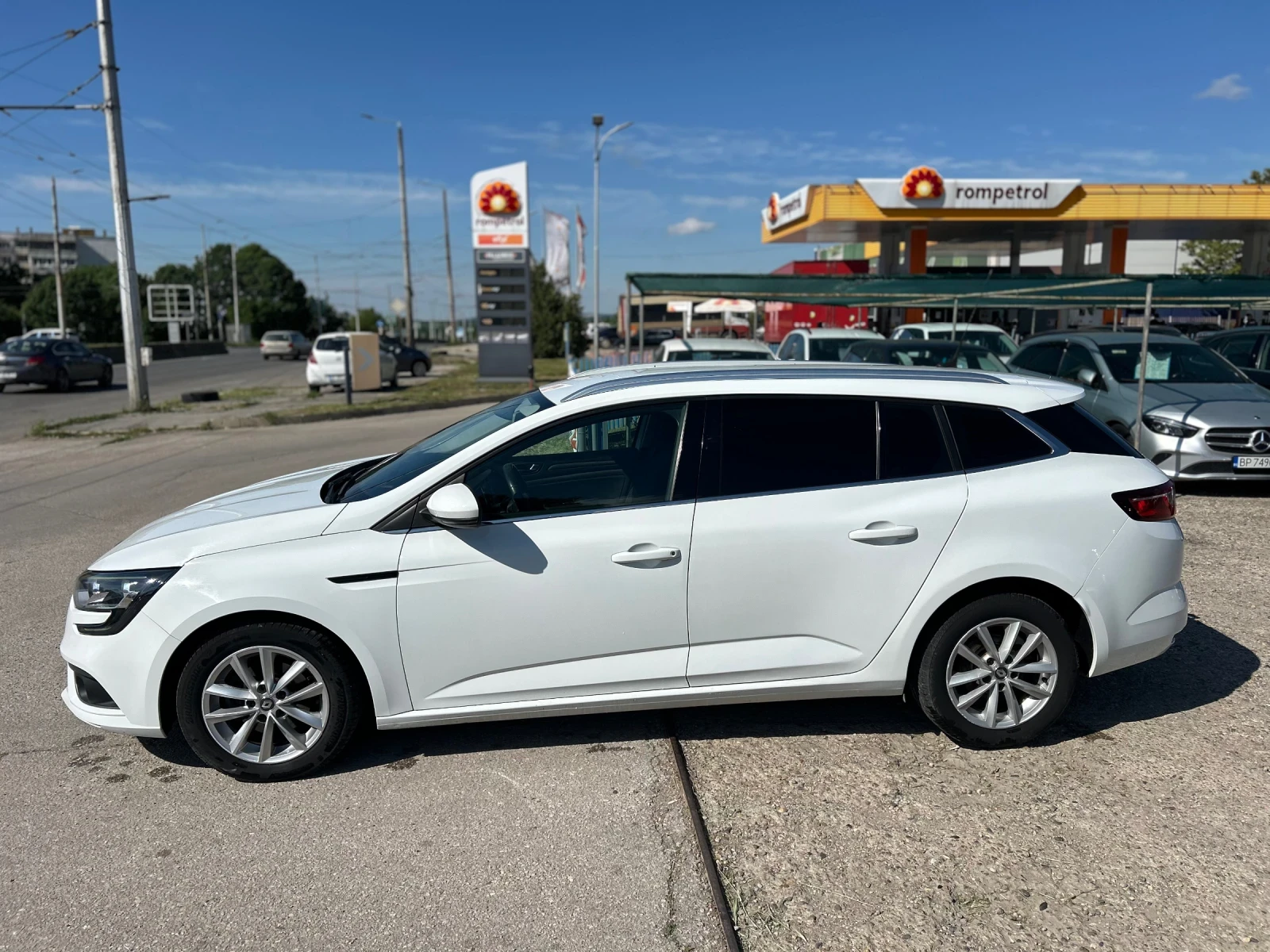 Renault Megane DCI AUTO EURO6B - изображение 4