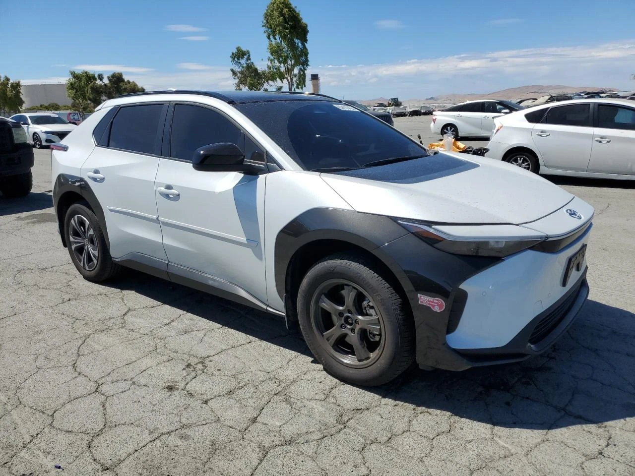 Toyota bZ4X БЕЗ АНАЛОГ / ДОСТА ЕКСТРИ / XLE - изображение 2