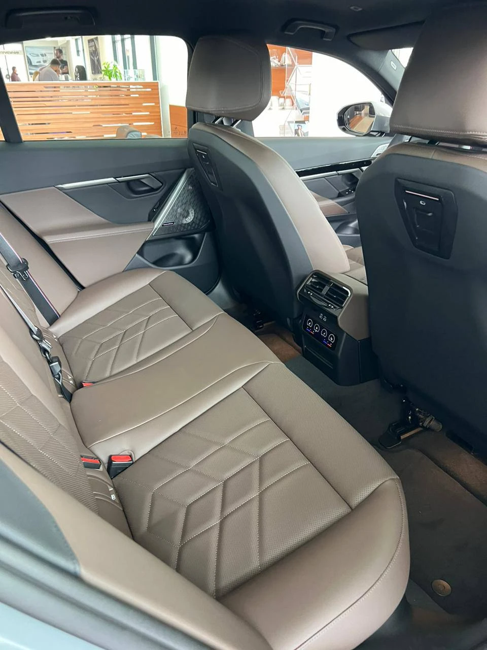 BMW 520 M Xdrive - изображение 4