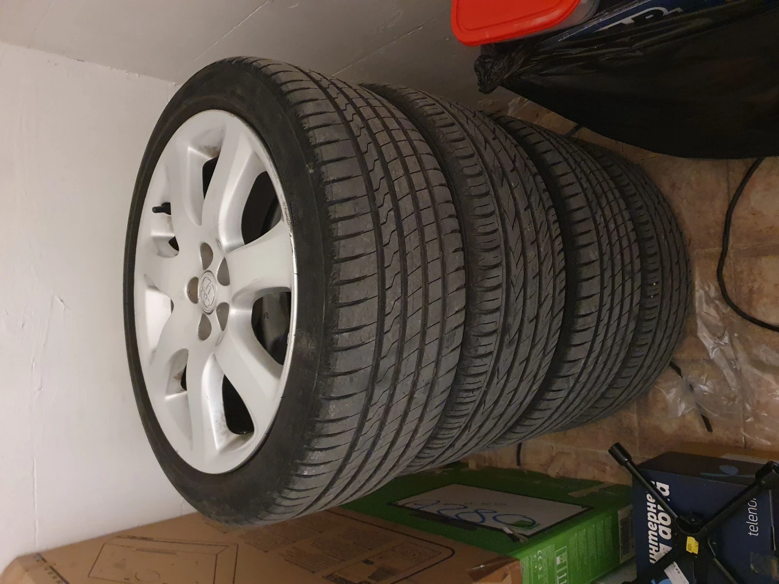 Toyota Avensis, снимка 8 - Автомобили и джипове - 53812416