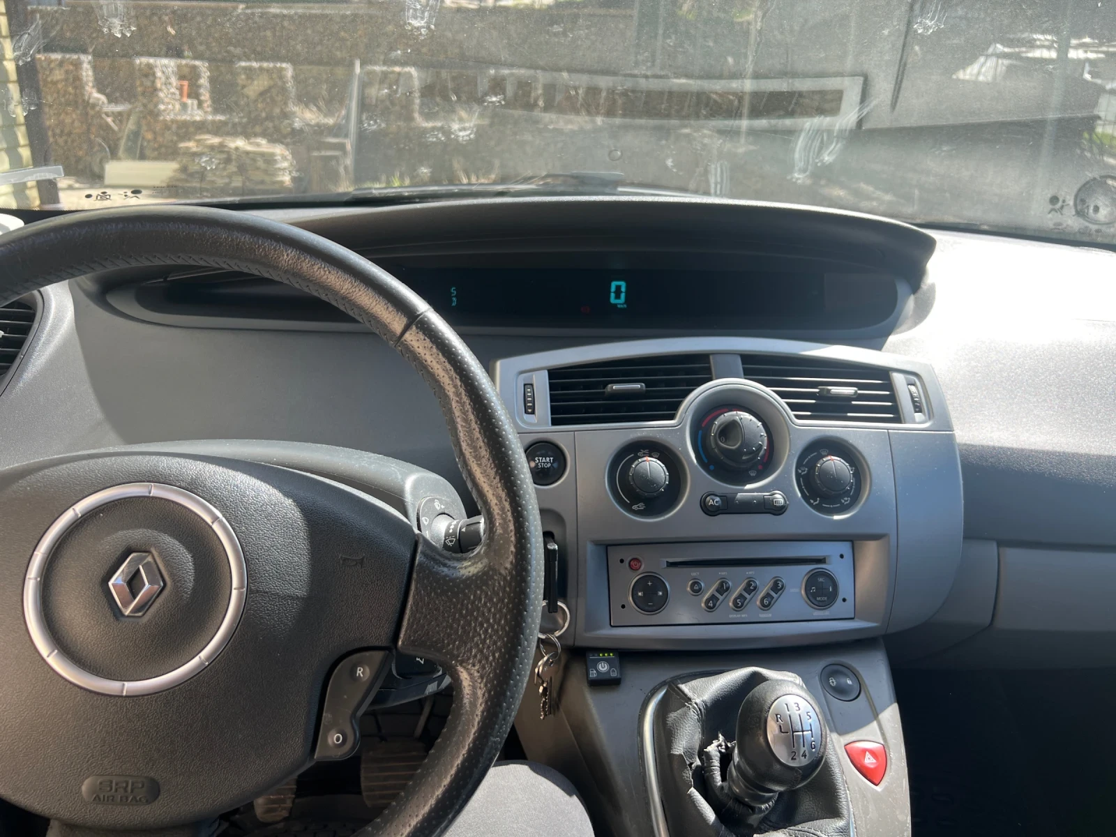 Renault Megane Scenic 1.6i gas/benzin Euro 4, снимка 7 - Автомобили и джипове - 53836331