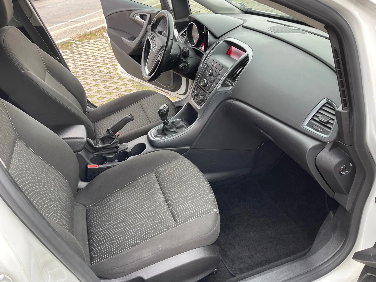 Opel Astra, снимка 13 - Автомобили и джипове - 53892363