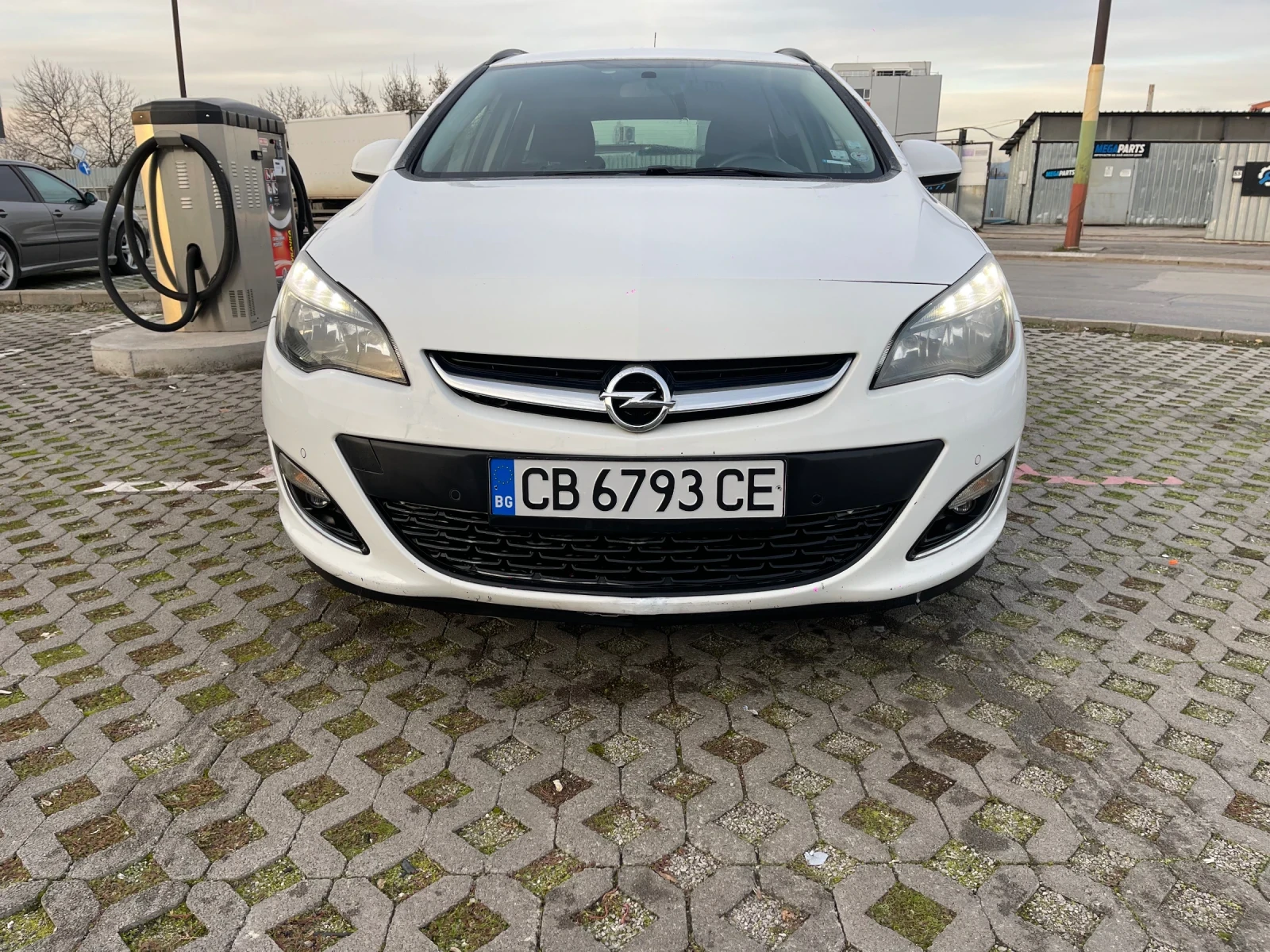 Opel Astra, снимка 2 - Автомобили и джипове - 53892363