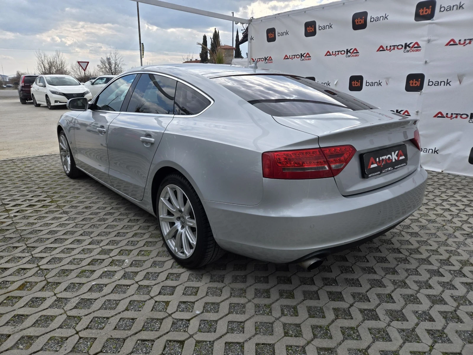 Audi A5 2.0Т-211кс= АВТОМАТ= 4Х4= 166.000км= НАВИ= КОЖА, снимка 5 - Автомобили и джипове - 53977948