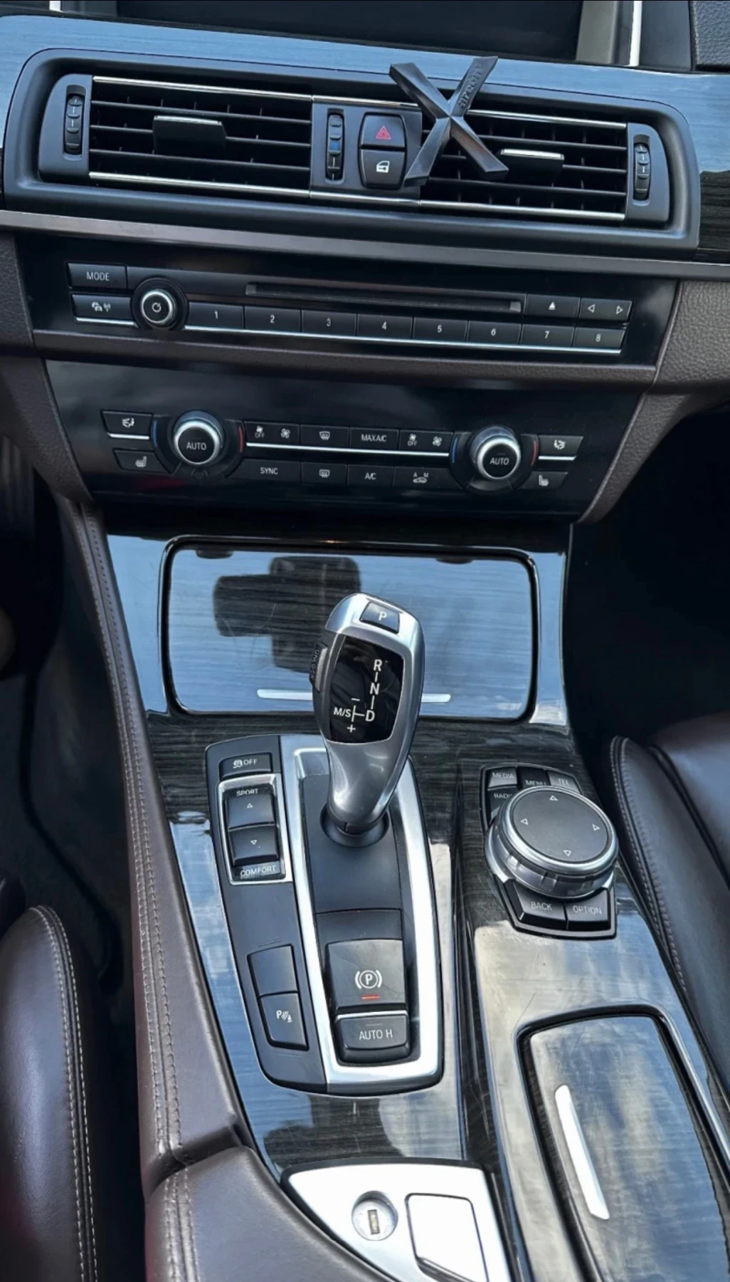 BMW 530 FACE/FULL LED/HEAD UP/SOFT CLOSE, снимка 14 - Автомобили и джипове - 54145725