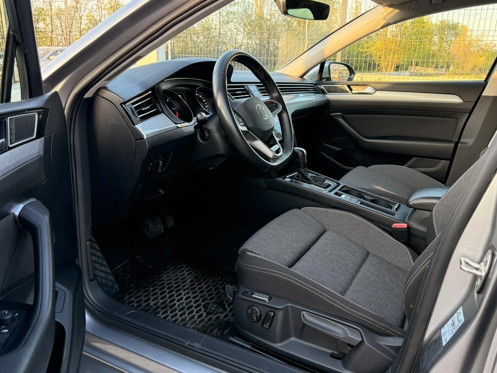 VW Passat Нов внос от Германия* 4motion* Distronik* , снимка 7 - Автомобили и джипове - 54470309