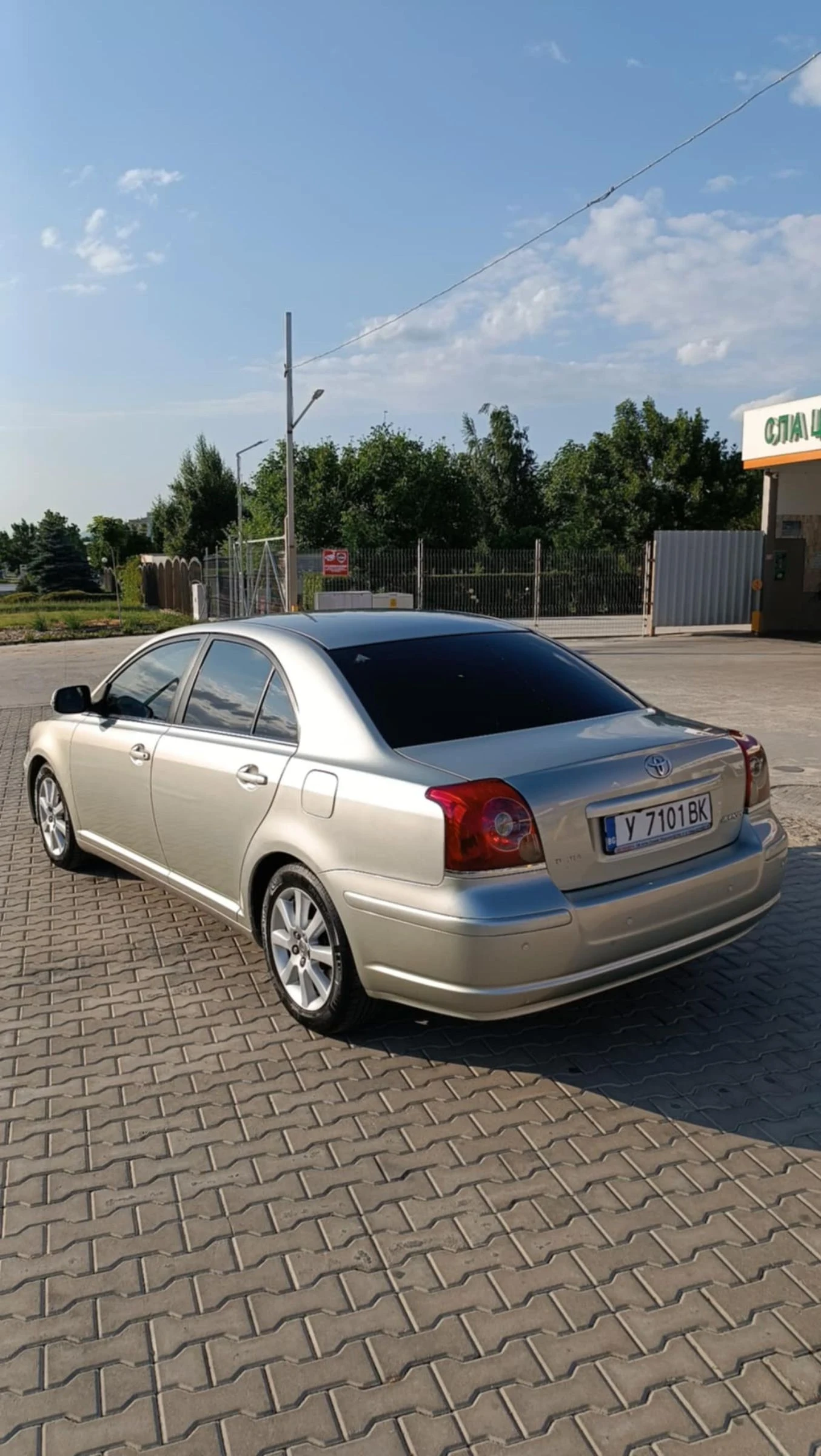Toyota Avensis 1.8 facelift , снимка 3 - Автомобили и джипове - 54803395