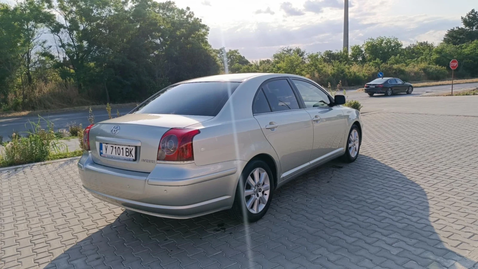 Toyota Avensis 1.8 facelift , снимка 2 - Автомобили и джипове - 54803395