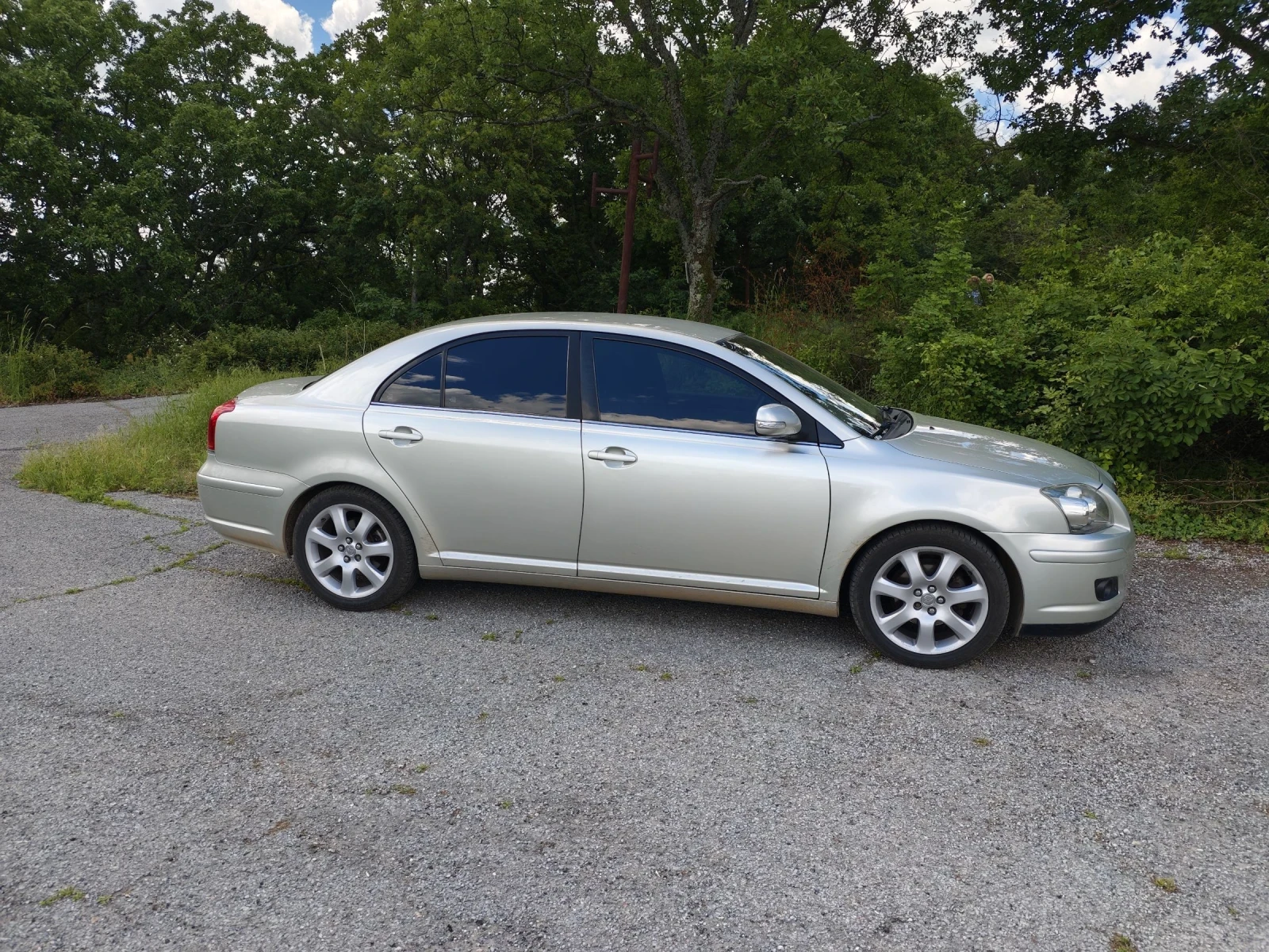 Toyota Avensis 1.8 facelift , снимка 6 - Автомобили и джипове - 54803395
