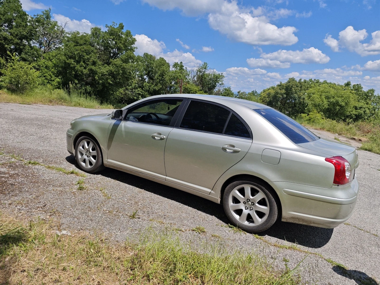 Toyota Avensis 1.8 facelift , снимка 5 - Автомобили и джипове - 54803395
