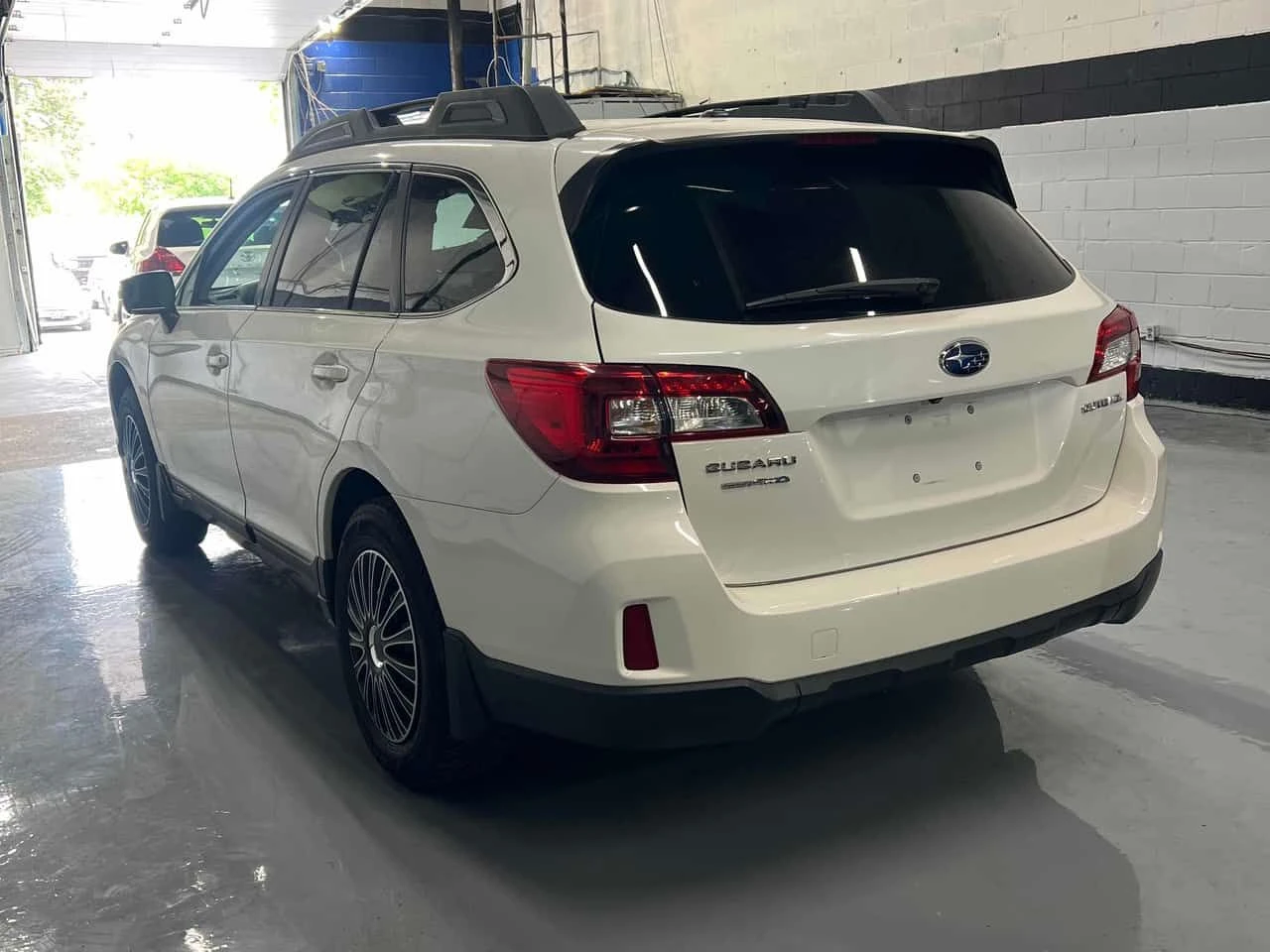 Subaru Outback * 5dr Wgn CVT 2.5i w/Touring Pkg * АВТОКРЕДИТ* , снимка 17 - Автомобили и джипове - 54903358