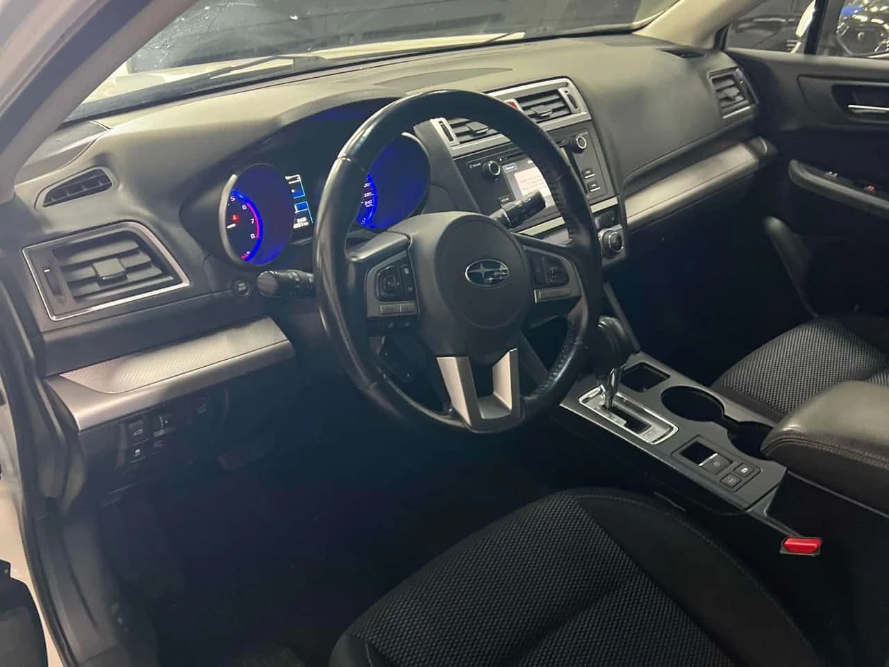 Subaru Outback * 5dr Wgn CVT 2.5i w/Touring Pkg * АВТОКРЕДИТ* , снимка 5 - Автомобили и джипове - 54903358