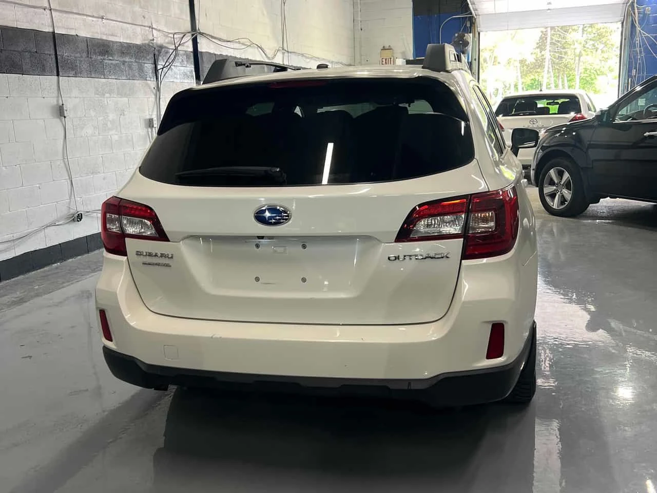 Subaru Outback * 5dr Wgn CVT 2.5i w/Touring Pkg * АВТОКРЕДИТ* , снимка 16 - Автомобили и джипове - 54903358