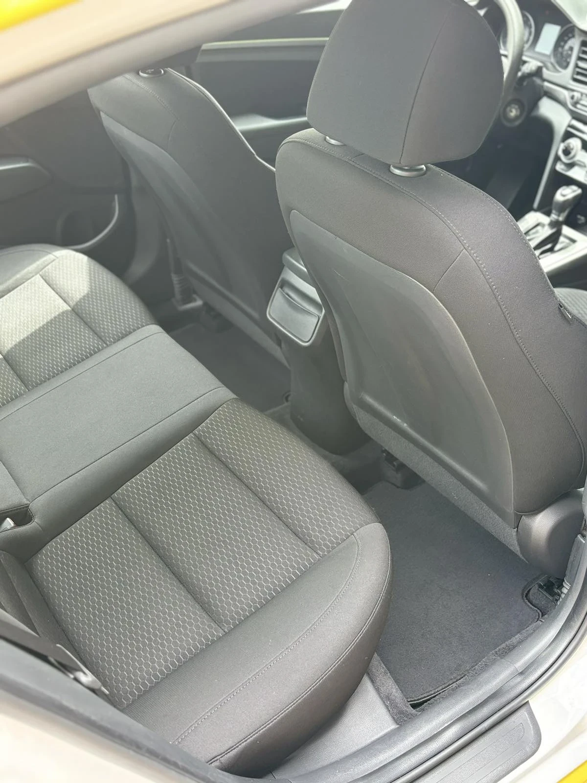 Hyundai Elantra 2.0 | Mobile.bg � ����������� 10