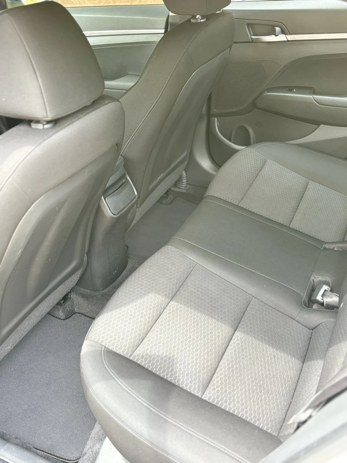 Hyundai Elantra 2.0 | Mobile.bg � ����������� 8