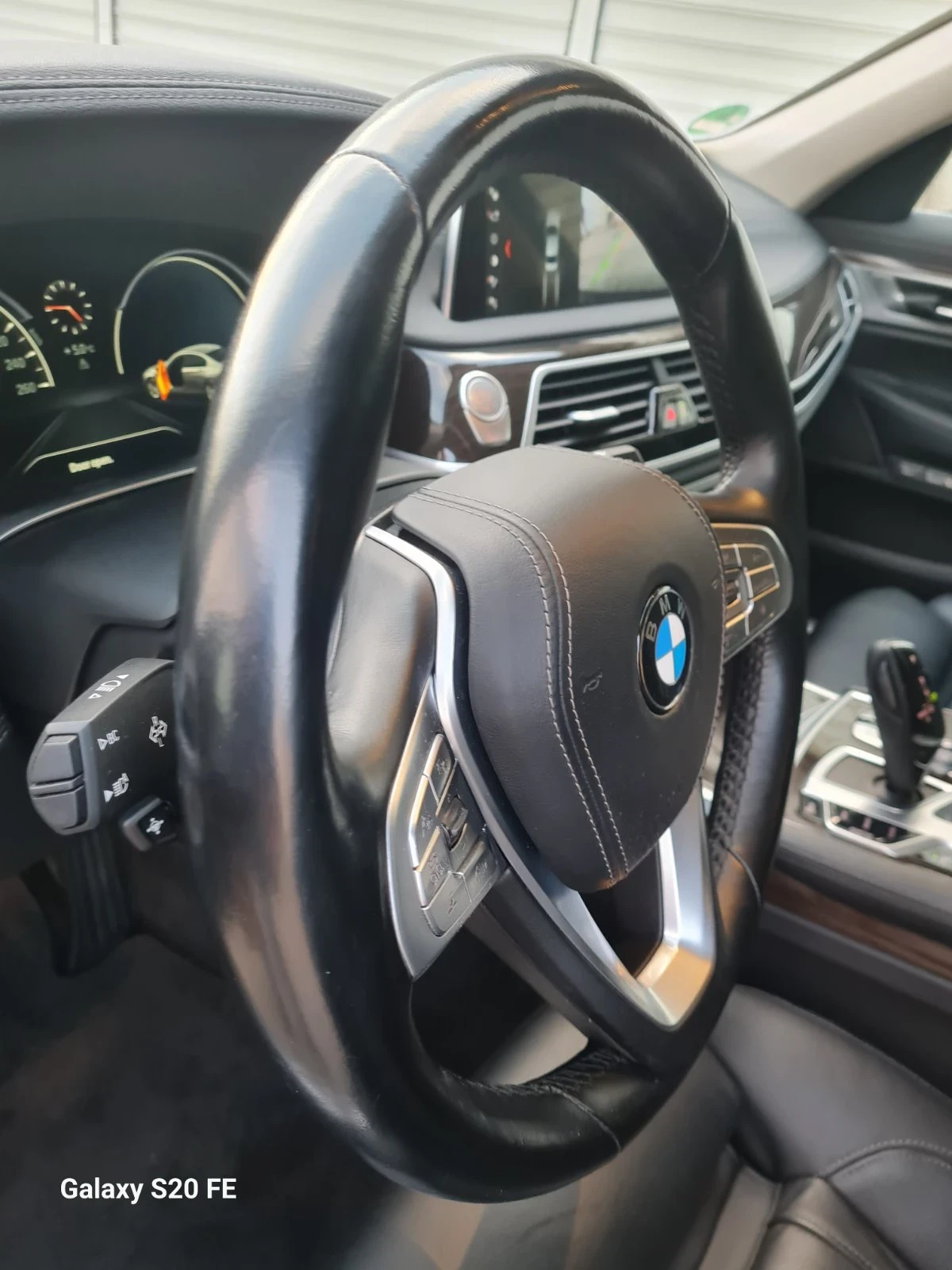 BMW 730 D ВАКУМ! Laser! Дистроник! 150000км!, снимка 12 - Автомобили и джипове - 54952527