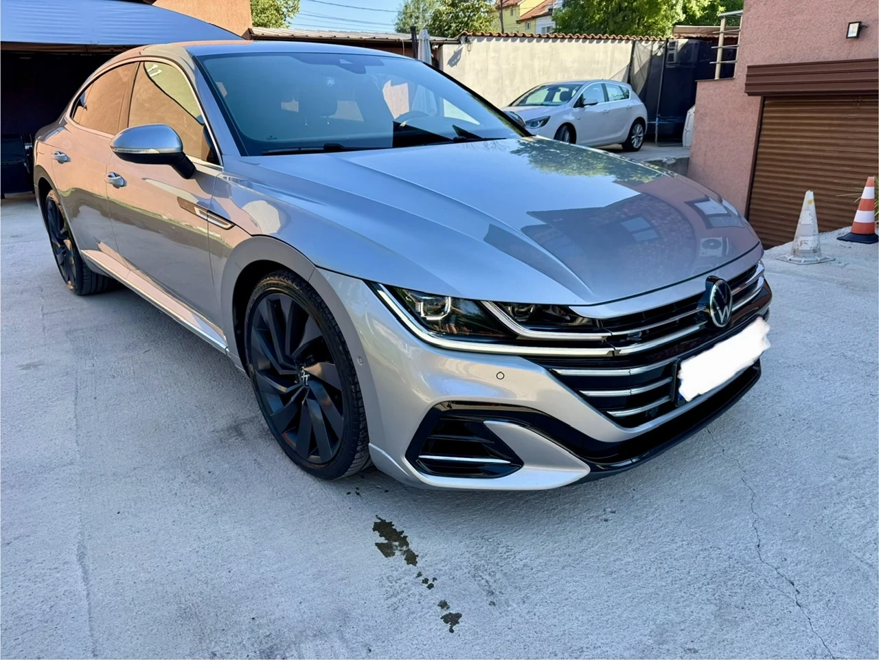 VW Arteon 2.0TDI 150к.с./80000км./ПЪЛНА ИСТОР.VW/R-Line, снимка 3 - Автомобили и джипове - 55510743