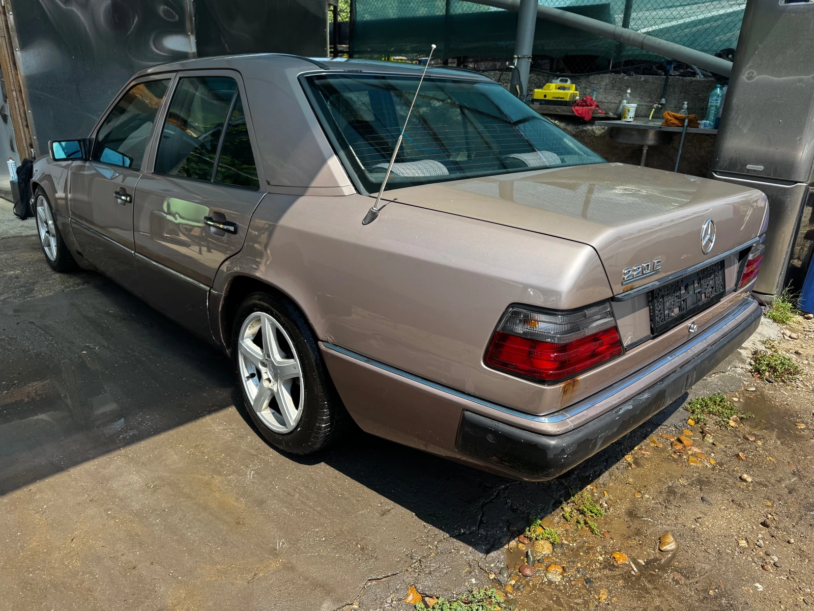 Mercedes-Benz 124 E220-150* KLIMA* GAS* NOV VNOS* GERMANY* , снимка 10 - Автомобили и джипове - 55565170