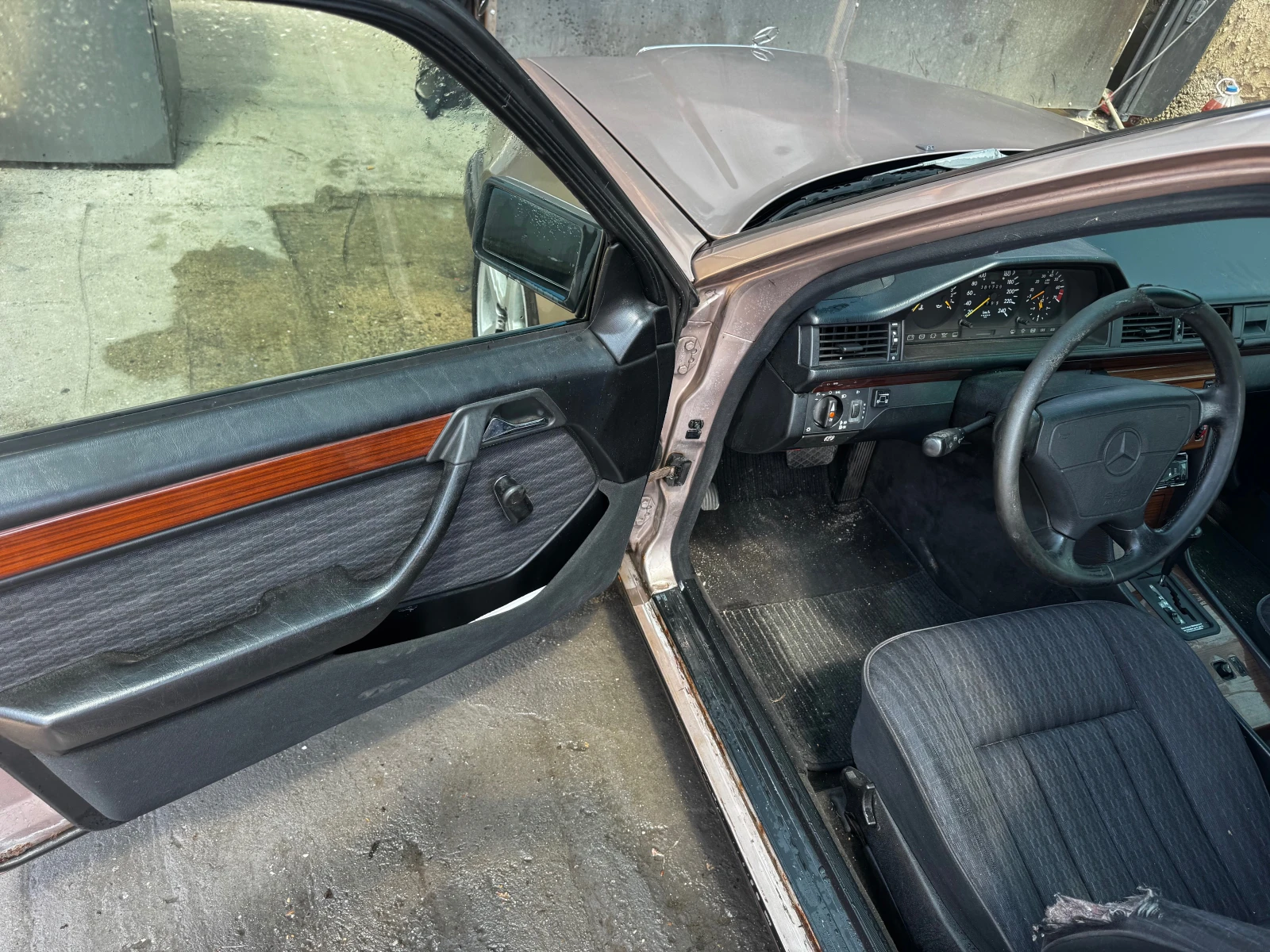 Mercedes-Benz 124 E220-150* KLIMA* GAS* NOV VNOS* GERMANY* , снимка 7 - Автомобили и джипове - 55565170