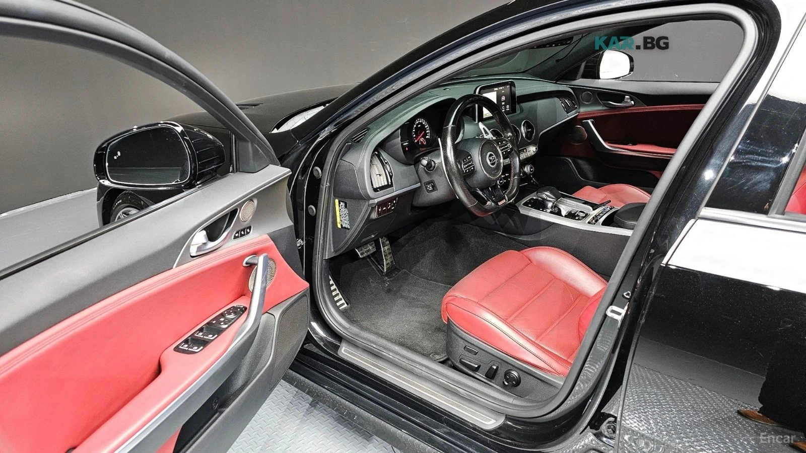Kia Stinger AWD* GT* 3.3* DISTRONIC* 360* ОБДУХВАНЕ* ХЕДЪП* , снимка 8 - Автомобили и джипове - 55692701