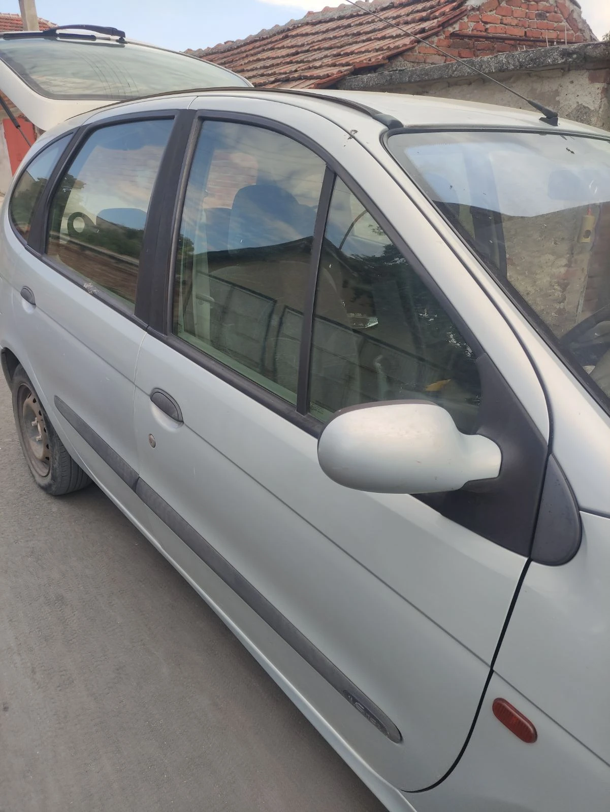 Renault Scenic, снимка 4 - Автомобили и джипове - 55792356