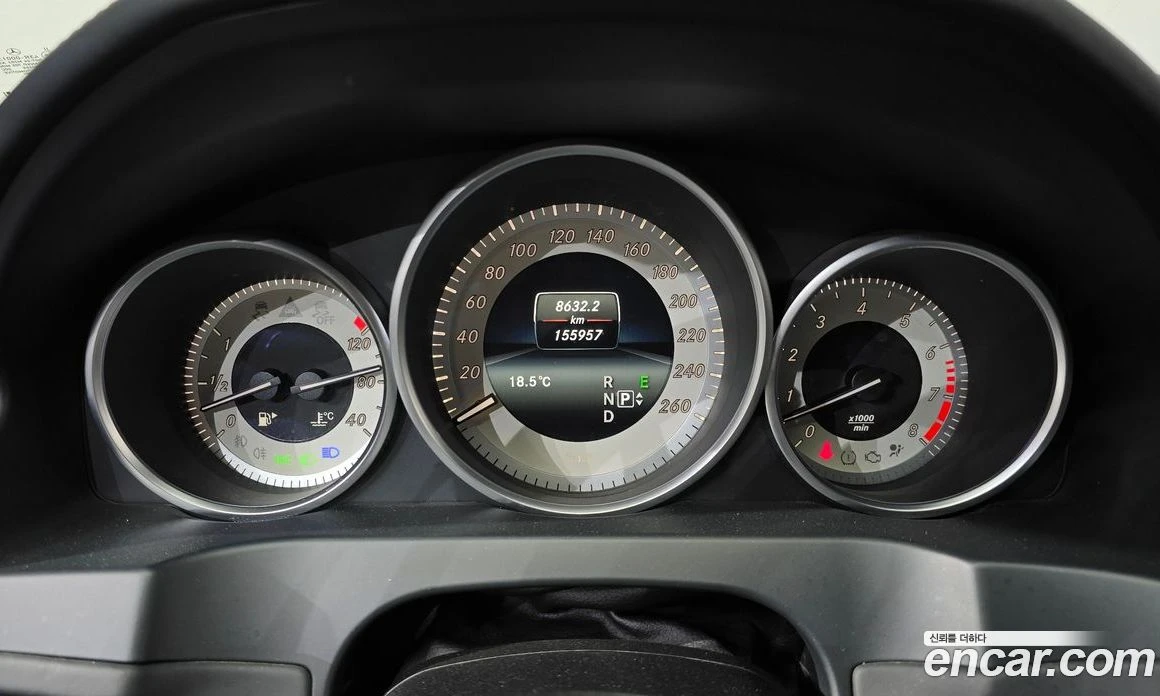 Mercedes-Benz E 400 Cabriolet, снимка 8 - Автомобили и джипове - 55794784