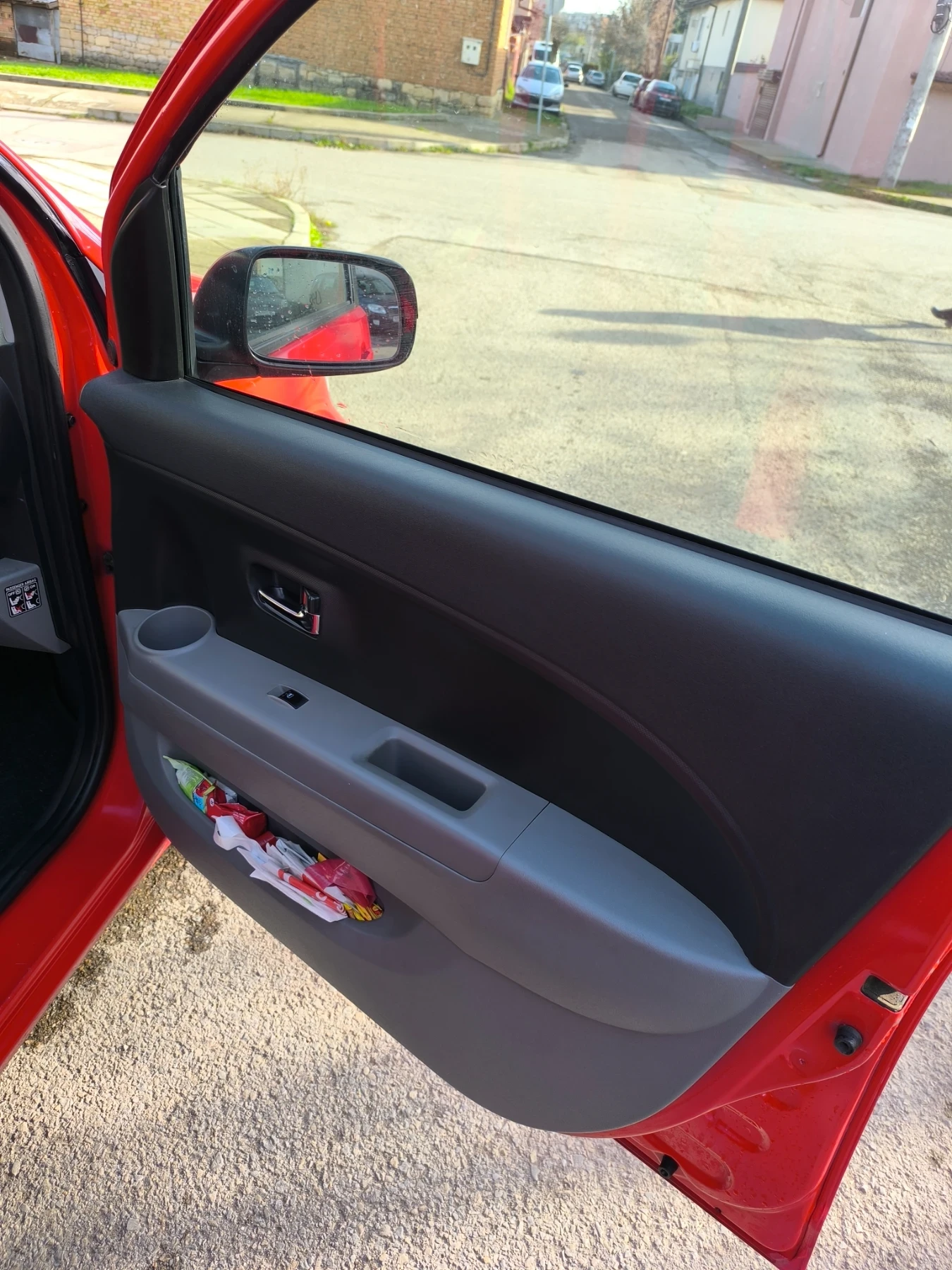 Daihatsu Sirion, снимка 11 - Автомобили и джипове - 55833765