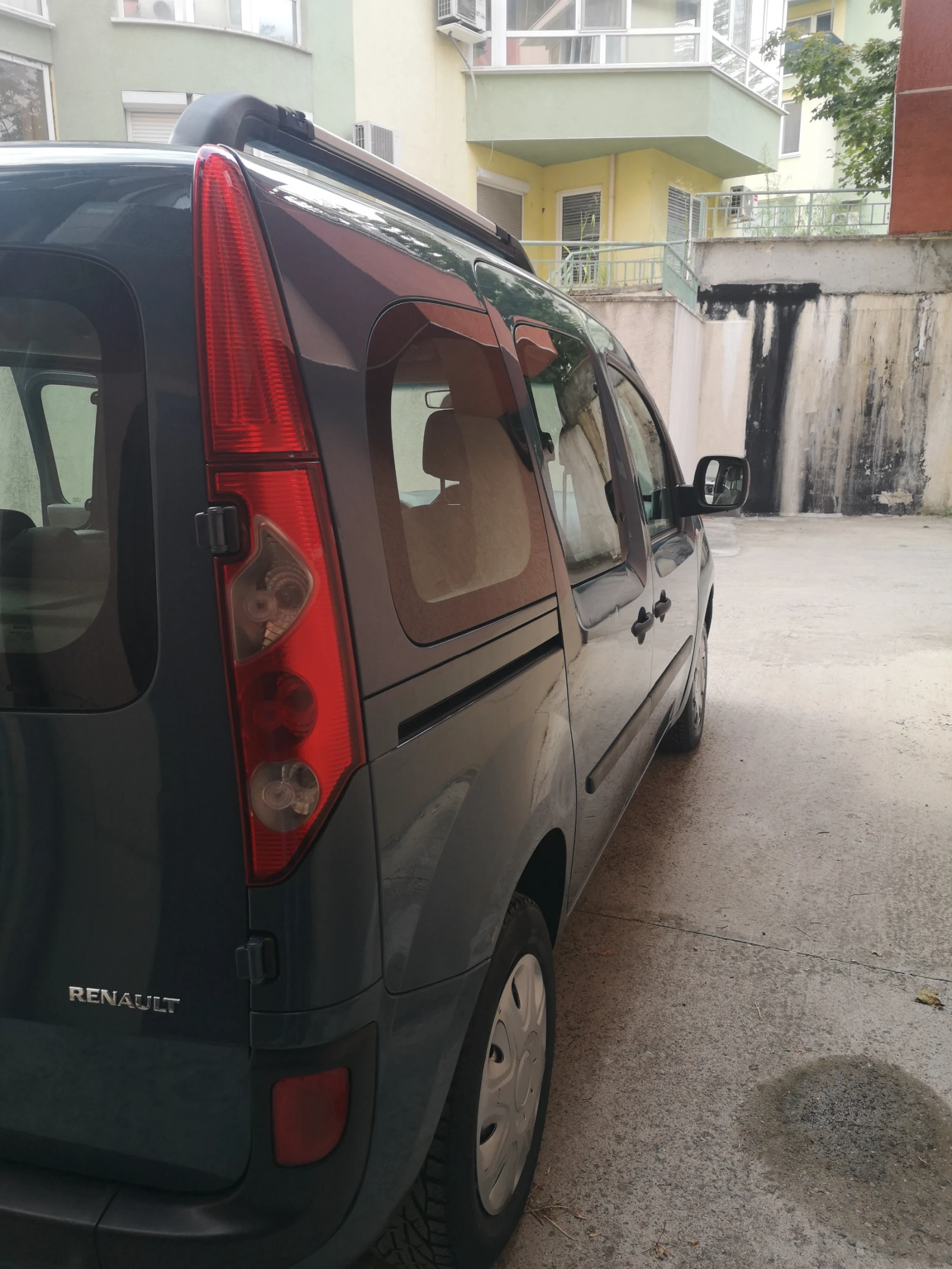 Renault Kangoo, снимка 8 - Автомобили и джипове - 55940432