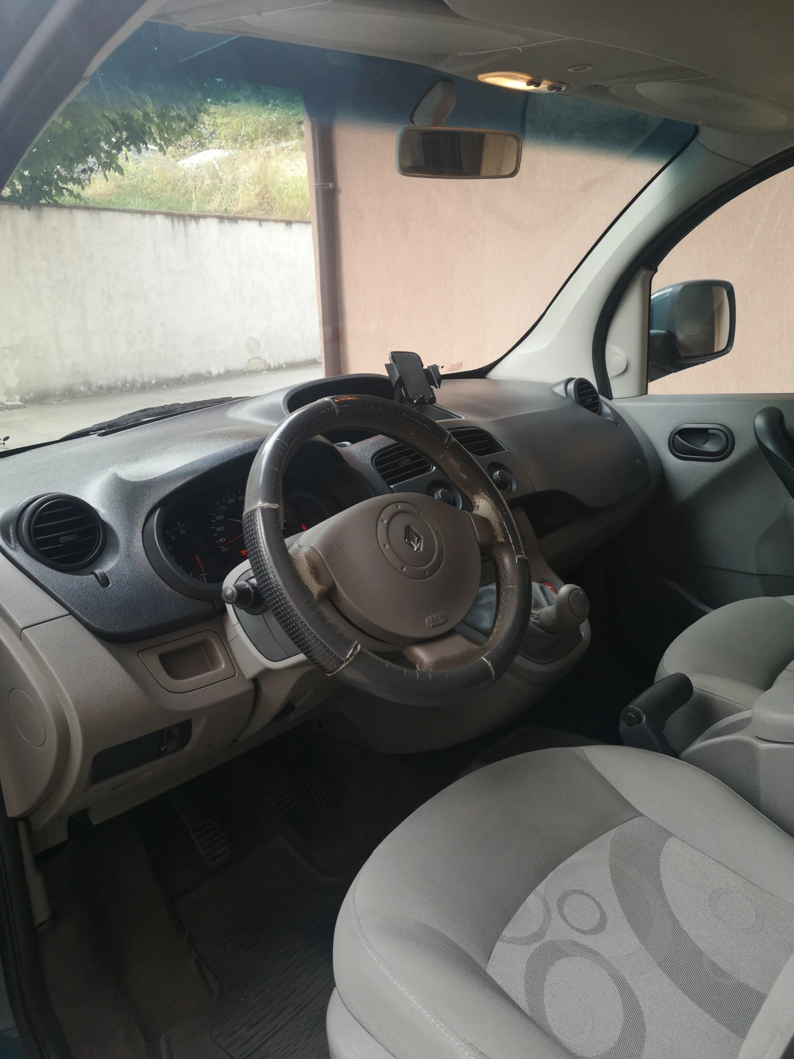 Renault Kangoo, снимка 13 - Автомобили и джипове - 55940432