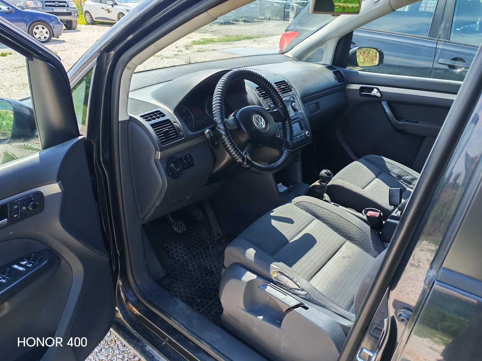 VW Touran, снимка 6 - Автомобили и джипове - 55988157
