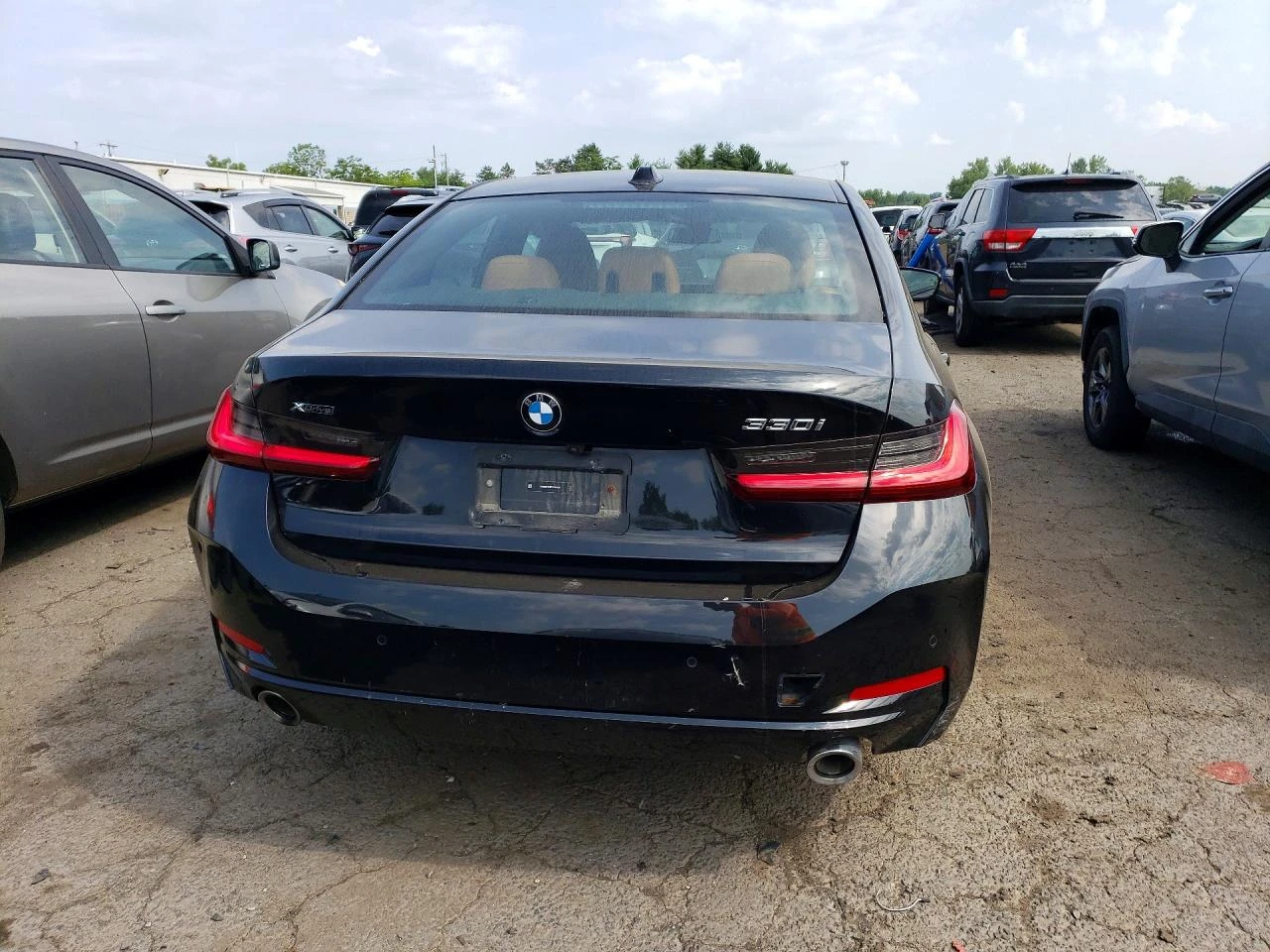 BMW 330 i xDrive, снимка 6 - Автомобили и джипове - 56008800