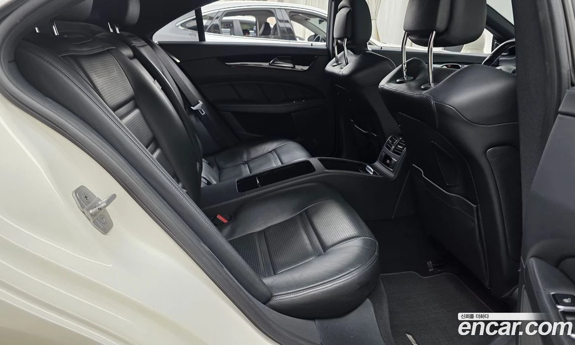 Mercedes-Benz CLS CLS63 AMG, снимка 12 - Автомобили и джипове - 56122388