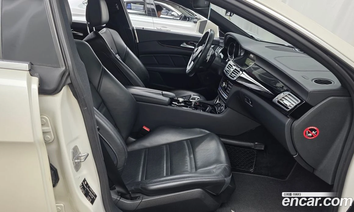 Mercedes-Benz CLS CLS63 AMG, снимка 11 - Автомобили и джипове - 56122388