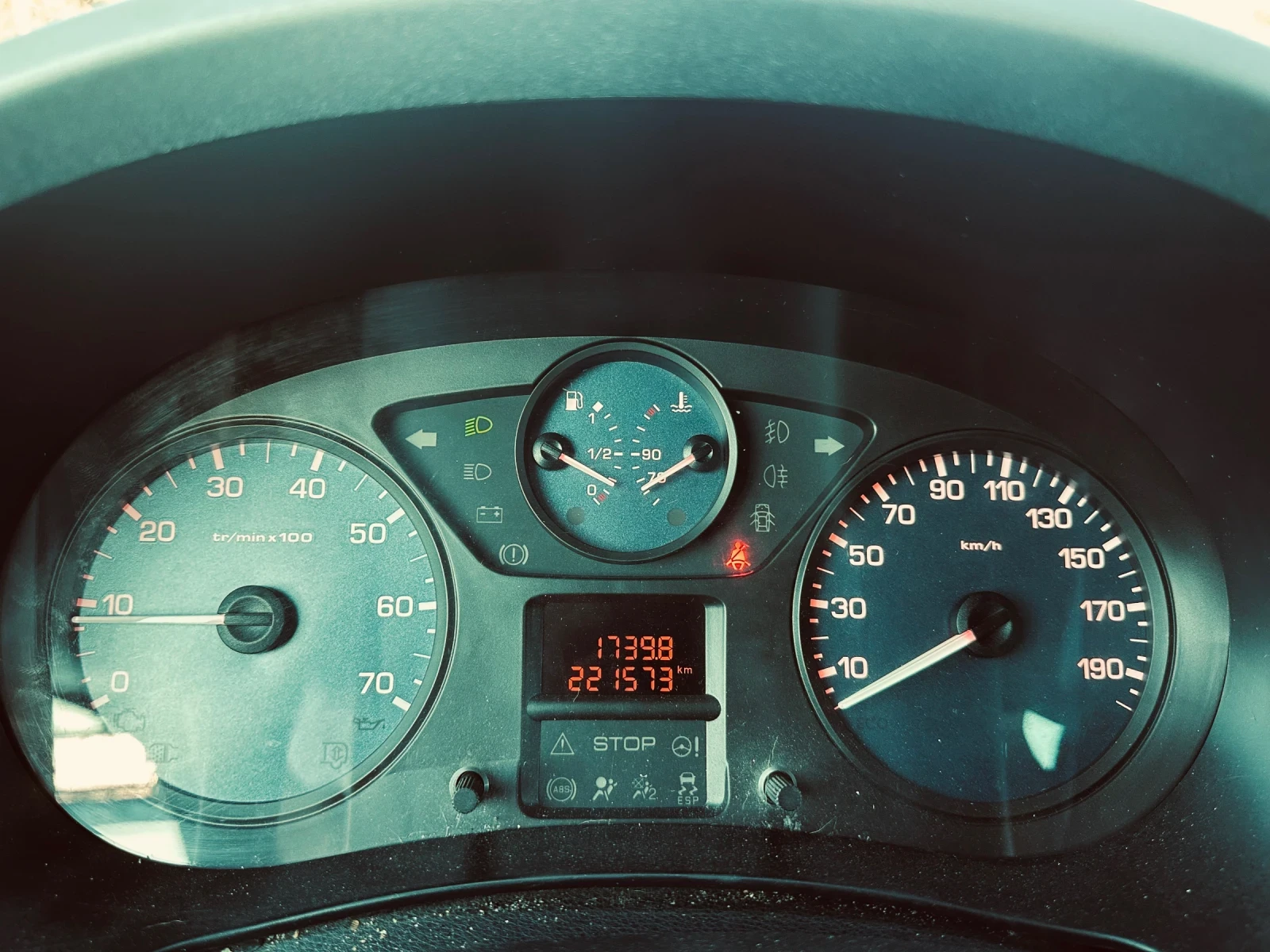 Peugeot Partner FACELIFT, снимка 10 - Автомобили и джипове - 56166589