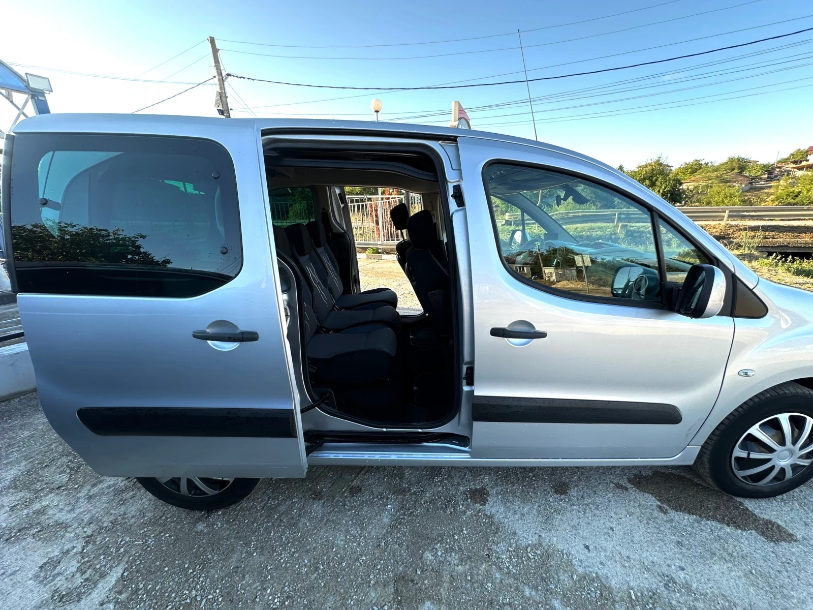 Peugeot Partner FACELIFT, снимка 6 - Автомобили и джипове - 56166589
