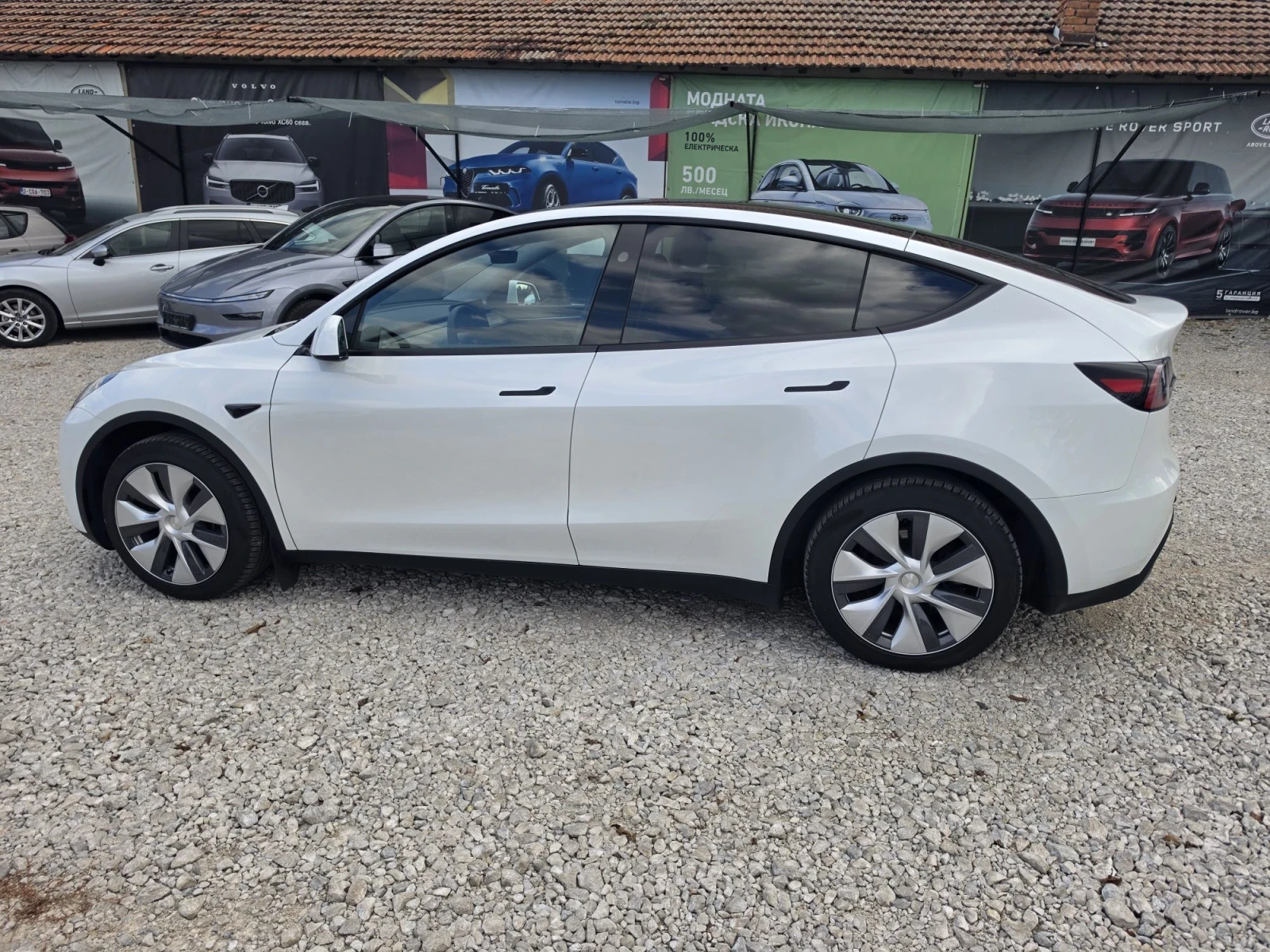 Tesla Model Y SR RWD BYD Blade Battery HW4, снимка 8 - Автомобили и джипове - 56245220