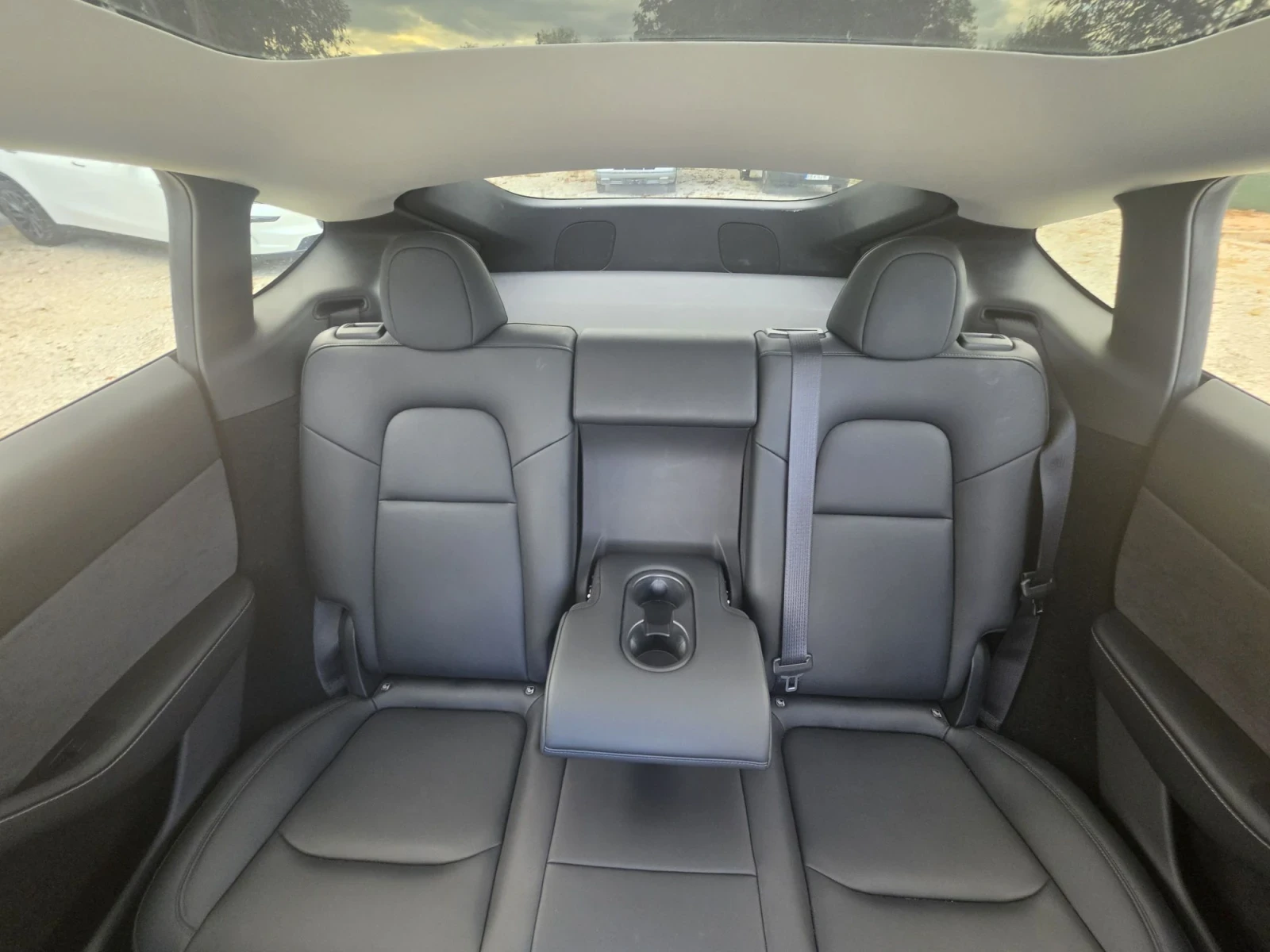 Tesla Model Y SR RWD BYD Blade Battery HW4, снимка 12 - Автомобили и джипове - 56245220