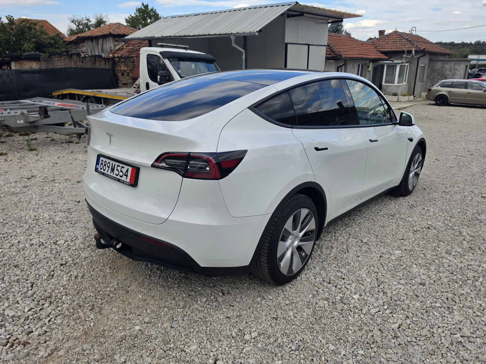 Tesla Model Y SR RWD BYD Blade Battery HW4, снимка 5 - Автомобили и джипове - 56245220