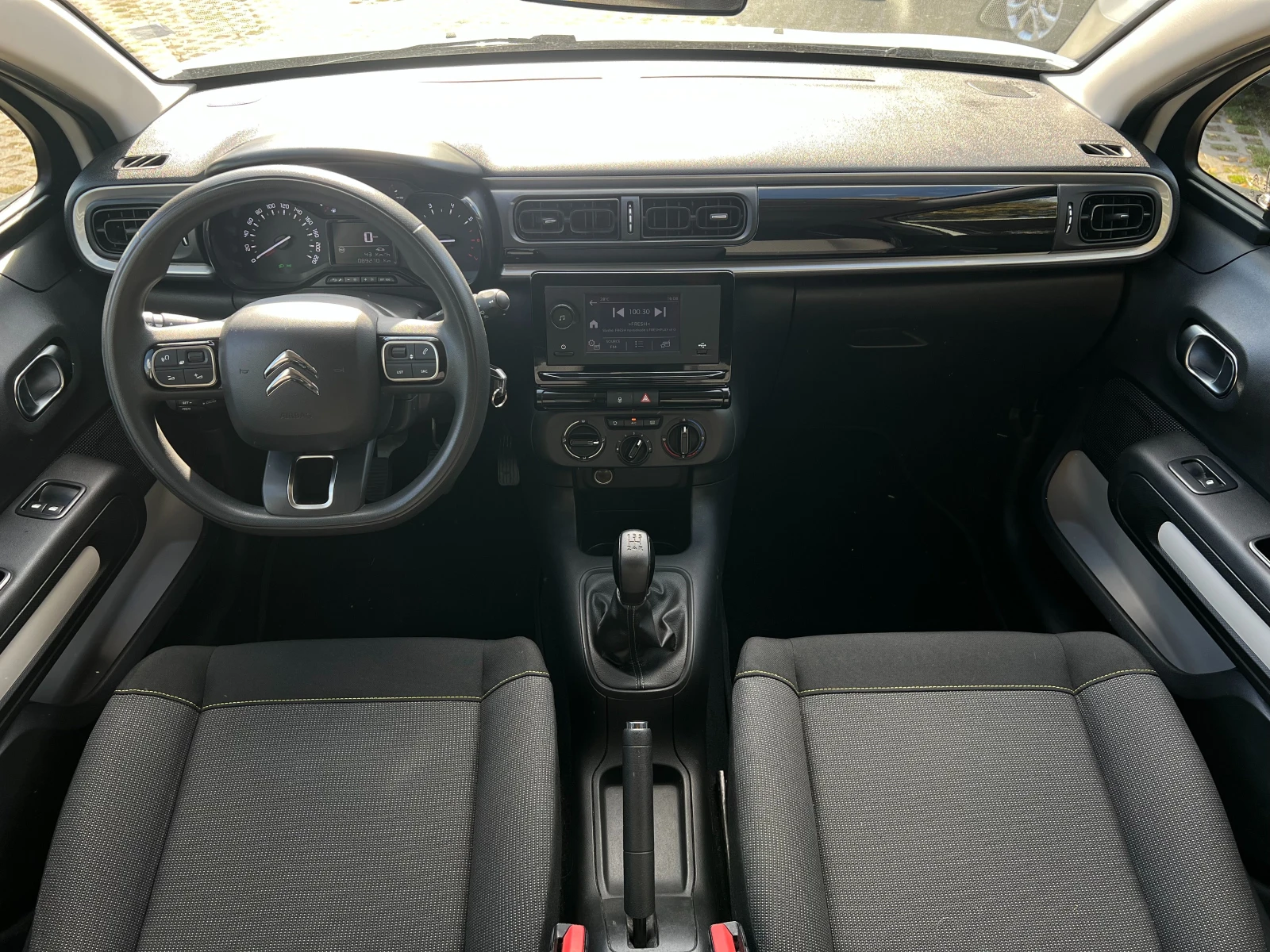 Citroen C3 1.2 Feel, снимка 8 - Автомобили и джипове - 56257931